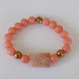 Elegant Quartz  Beaded Bracelet with Gold Accents